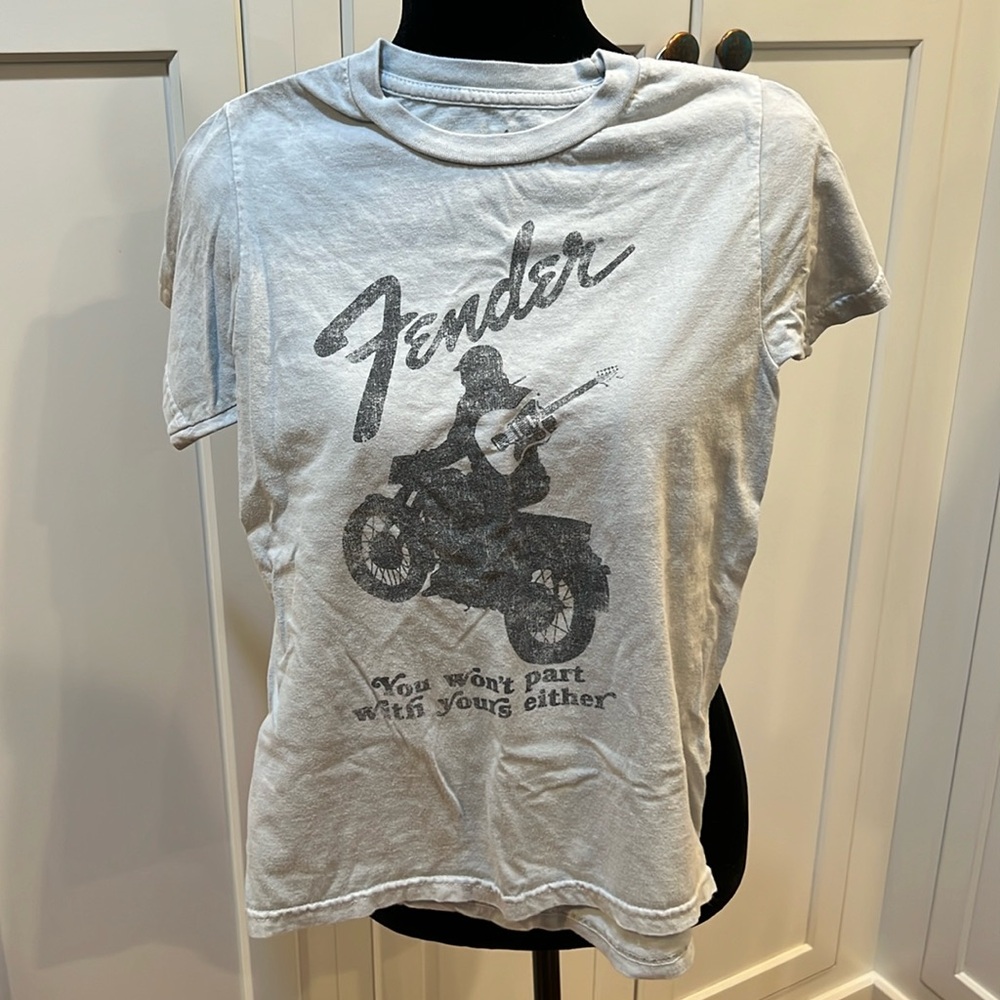 FENDER tshirt 8/10 motorcycle music guitar
